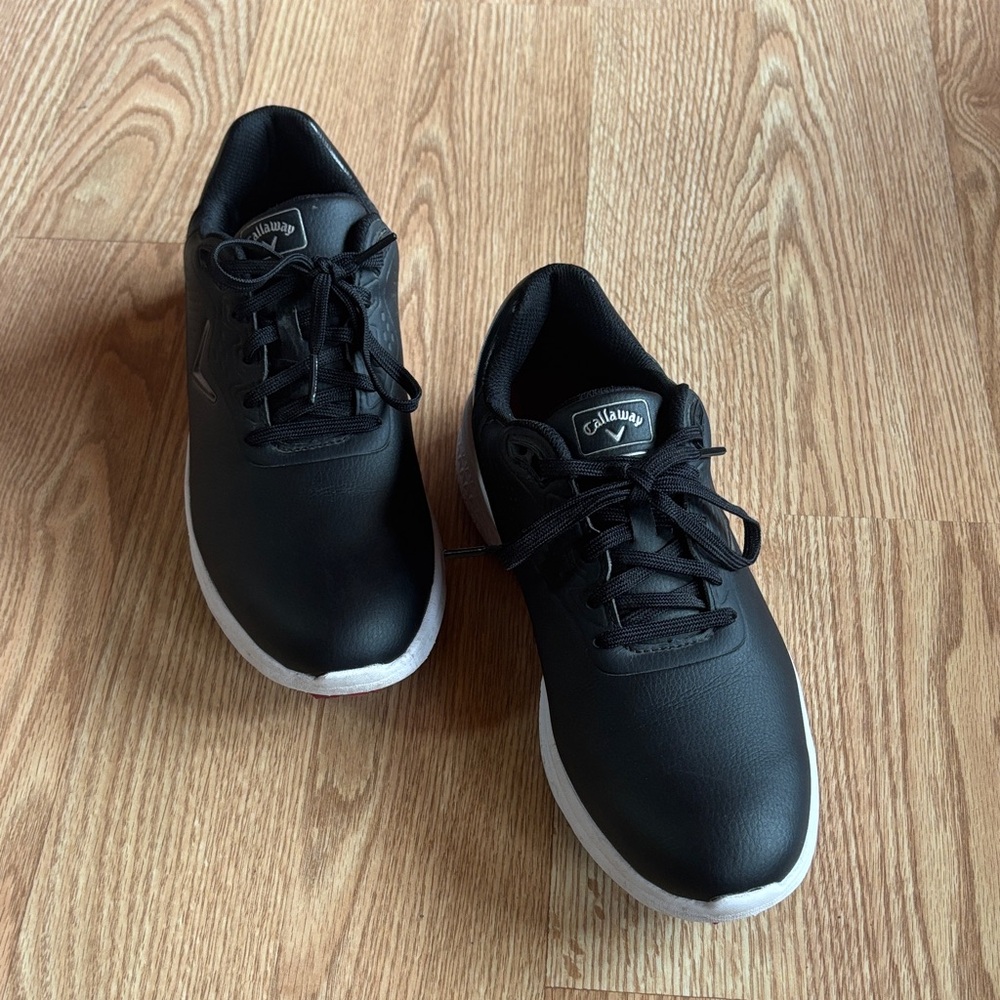 Callaway Solana TRX V2 black golf shoes.